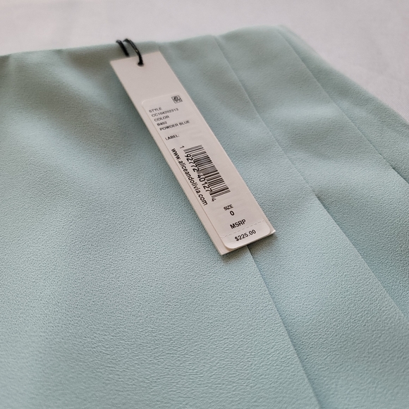 NWT Alice + Olivia Pleated Mini Skirt - size 0 - Picture 2 of 7